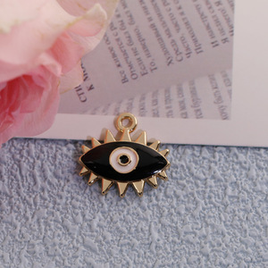 จี้โลหะผสมรูปตาปีศาจเคลือบน้ำมัน สำหรับทำต่างหู DIY อุปกรณ์ตกแต่งเครื่องประดับ รูปทรงไม่สม่ำเสมอ สีฟ้า สีม่วง สีแดง สีดำ สีน้ำเงินเข้ม - Product Image 2