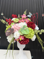 Nouvelles Tendances Mariage 2026 : Composition Florale Bordeaux Artificielle – Anthurium et Hortensia Verts Bordeaux pour Centre de Table de Fête