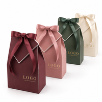 Sac fourre-tout rigide personnalisé, biodégradable, écologique, rouge, avec finition douce au toucher, poignée en ruban, emballage pour boîtes de chocolat