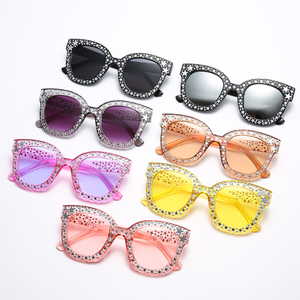 Lunettes de soleil pour femmes Vintage Cat Eye Lunettes de soleil Bling <span class=keywords><strong>Star</strong></span> Ladies Classic Retro Square Shades Protection UV400 - Product Image 1
