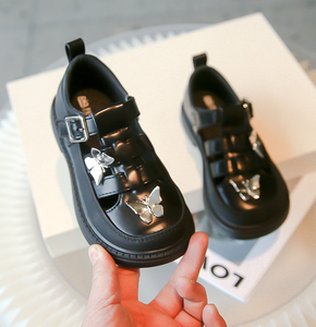 Sandales d'été en gros à bout fermé ajourées avec des papillons et semelles souples - Product Image 2