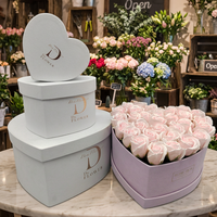 Boîte cadeau de mariage personnalisée de luxe en carton recyclé en forme de cœur avec estampage à chaud doré