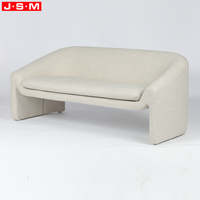 Canapé d'intérieur, mobilier de maison, style scandinave moderne, rembourrage en mousse et tissu, canapés de salon
