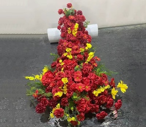 Cascata di Fiori Sospesi all'Ingrosso, Decorazioni Floreali per Matrimoni, Foglie a Cascata, Runner Floreale, Sfondo per Matrimoni - Product Image 4