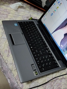 Laptop da Gaming <span class=keywords><strong>Lenovo</strong></span> I7-3517, 8GB RAM, 500GB HDD, 32GB SSD, Doppio Disco Rigido, Scheda Grafica NVIDIA GeForce GTX 660 di Seconda Mano - Product Image 3