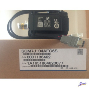 Motor Servo Yaskawa SGM7J-04AFC6S, Eje Recto de 80 mm con Chavetero, Hecho en Japón - Product Image 3