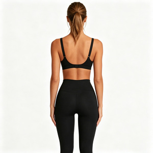 Conjunto <span class=keywords><strong>Deportivo</strong></span> de 2 Piezas para Mujer: <span class=keywords><strong>Top</strong></span> Corto de <span class=keywords><strong>Manga</strong></span> <span class=keywords><strong>Larga</strong></span> y Sujetador <span class=keywords><strong>Deportivo</strong></span> de Nailon Reciclado y Spandex con Tirantes Elásticos Personalizables - Product Image 2