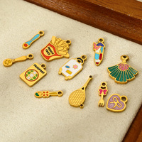 2026 Accessoires de bijoux DIY étanches de niche, pendentif en acier inoxydable pour bagages, style transfrontalier, motif frites à l'huile et stylo coloré, pour la personnalisation.