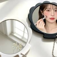 Miroir de maquillage de poche en plastique en forme de pétale de coquillage avec chaîne, logo personnalisé, mini miroir cosmétique portable pour les voyages et l'usage quotidien