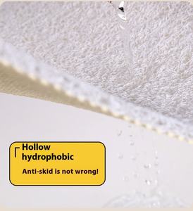 שטיחון אמבטיה מודרני עשוי PVC, נגד החלקה, עמיד למים ולכלוך, ידידותי לסביבה, לשירותים. - Product Image 5