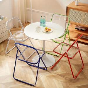 Chaise pliante moderne transparente en plastique avec pieds en métal – Meuble d'intérieur très prisé pour jardins, espaces extérieurs et zones commerciales - Product Image 4