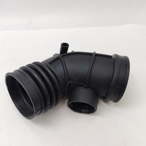 Manguera de Goma para Toma de Aire 13541435625 para <span class=keywords><strong>BMW</strong></span> E38 728 <span class=keywords><strong>E39</strong></span> 520 <span class=keywords><strong>523</strong></span> 525 528 Z3 2388046 V201628 66-17986 813000601 1591I0014 - Product Image 3