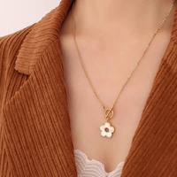 Collar con Colgante de Trébol de Cinco Hojas y Cadena de Eslabones de Acero Inoxidable Chapado en Oro de 18K al por Mayor para Mujer - Joyería de Regalo de Moda