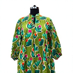 Vestido Maxi Bohemio Estampado Transpirable con Volantes, Cuello Alto, Manga Abullonada y Ajuste Relajado - Product Image 2