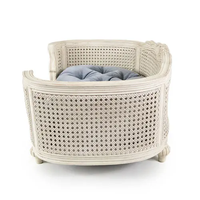 T0032 Canapé pour chien et chat de style bohème français de luxe, cadre en bois massif, rotin durable, facile à nettoyer, meubles pour animaux de compagnie d'intérieur, lit pour chien