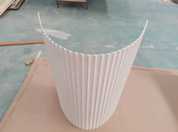 Panneau rainuré en MDF flexible avec apprêt blanc