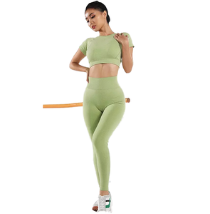 ชุดกางเกงโยคะเก้าส่วนสำหรับผู้หญิงสไตล์ยุโรปอเมริกัน แขนสั้น ผ้าเนื้อเดียว ระบายอากาศได้ดี ผลิตจากผ้าสแปนเด็กซ์และไนลอน เหมาะสำหรับออกกำลังกาย - Product Image 1