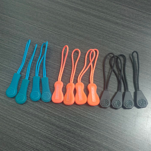 Tirador de cremallera de TPU de alta calidad, lengüeta de tracción con logotipo personalizado para bolsos de ropa de moda, chaquetas y zapatos con opciones de diseño personalizado - Product Image 6