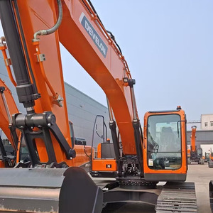 รถขุด DEVELON DX220LC มือสอง ขนาด 22 ตัน รถขุดไฮดรอลิกแบบตีนตะขาบ เครื่องจักรก่อสร้าง - Product Image 4