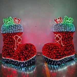 Décoration de Noël commerciale extérieure, grandes bottes de Père Noël 3D à LED pour la décoration de Noël en extérieur - Product Image 2
