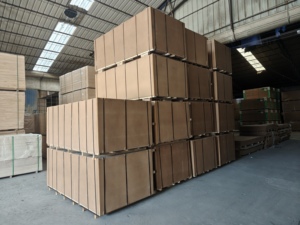 Panneau <span class=keywords><strong>MDF</strong></span> 11 mm 4x8 pieds, panneau de fibres à densité moyenne stratifié, qualité E1, <span class=keywords><strong>plaque</strong></span> de bois pour découpe laser et décoration - Product Image 6