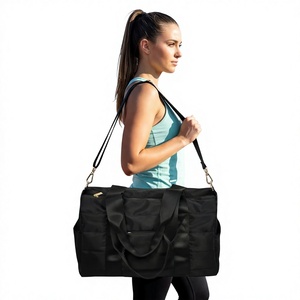 Sac de voyage en nylon noir avec logo tendance, grande capacité, fermeture éclair, style minimaliste, toutes saisons, portable, bagage à main - Product Image 1