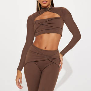 Autunno marrone elegante con nodo 2 pezzi Set di abiti Casual per le vacanze da <span class=keywords><strong>donna</strong></span> 2024 con cavezza traforato Sexy Set di pantaloni corti - Product Image 6