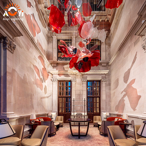 Grand lustre en verre artistique rouge avec abat-jour en acier inoxydable |   Éclairage décoratif personnalisé à LED pour hôtel/villa, garantie 5 ans - Product Image 3