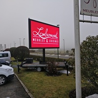 Publicitaire extérieur P2.5 P3 P4 P5 P6 P8 P10 Ecran panneau LED Module Cabinet Panneau D'affichage Vidéo Écran Signe Panneau Totem