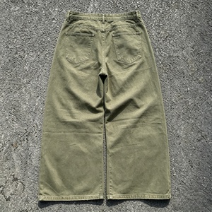 Pantalon décontracté pour homme, couleur olive, coupe large, avec trous déchirés, tissu tissé uni - Product Image 3