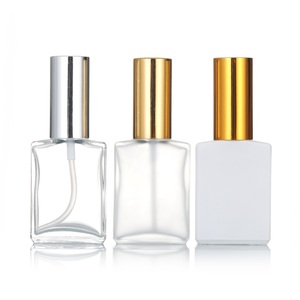 Biểu Tượng Tùy Chỉnh Mỹ Phẩm Rỗng Hình Chữ Nhật Vuông Rõ Ràng <span class=keywords><strong>15Ml</strong></span> 30Ml 50Ml 100Ml Sương Thủy Tinh Phun Nước Hoa Chai Với Phun - Product Image 3