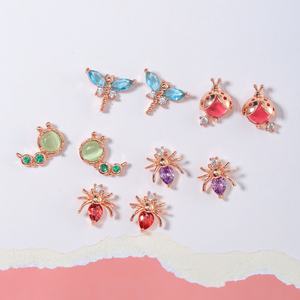 Aretes Pequeños de Zirconia Chapados en Oro, Estilo Animal, para Cartílago y <span class=keywords><strong>Tragus</strong></span>, para Mujer, Joyería de Moda Punk Coreana - Product Image 2