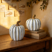 Figurine de citrouille blanche en résine avec ligne dorée, décoration d'automne, statue de citrouille, décoration de table pour Thanksgiving