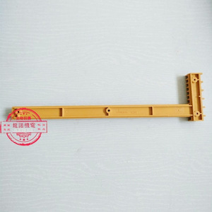 Banda de advertencia amarilla YS004B278 para escaleras mecánicas Mitsubishi - Product Image 1