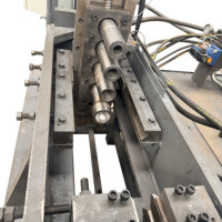 Machine à billes multi-stations personnalisée en usine, alimentation servo, production stable de haute précision pour le formage de billes d'acier