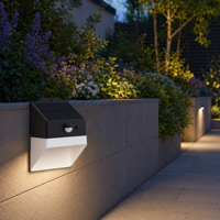 Lampe murale solaire LED 220lm 40H+ longue durée avec 2 modes intelligents, capteur de mouvement PIR, IP65 pour la décoration de jardin, clôture, cour