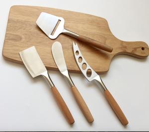 Set di utensili da cucina in acciaio inossidabile prezzo all'ingrosso coltelli da formaggio tagliere con coltello con manico in legno - Product Image 1