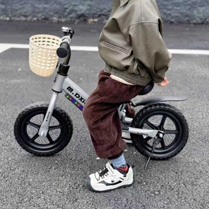 Trottinette d'équilibre portable en <span class=keywords><strong>bois</strong></span> sans pédales pour enfants, 2 roues, <span class=keywords><strong>prix</strong></span> de gros, pas cher, pour bébés et jeunes enfants - Product Image 1