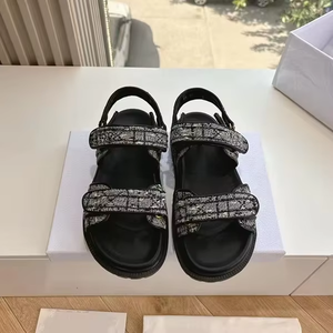 Nouvelles Sandales Femme 2026 de Luxe Haut de Gamme, Chaussures Décontractées à Semelle Épaisse en Cuir Véritable avec Fermeture Magique, Confortables et Tendance - Product Image 1