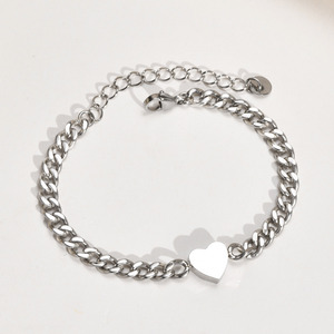 Bracelet Cœur en Acier Inoxydable Couleur Or et Acier, Bijou Tendance pour Femme, Idéal Quotidien et Soirées, Étanche et Anti-décoloration - Product Image 4