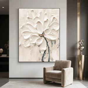 Peinture à l'huile sur toile florale blanche texturée 3D, minimaliste, peinte à la main, encadrée, art mural vertical, décoration murale pour la maison, galerie d'art - Product Image 2