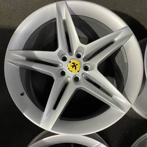 Para <span class=keywords><strong>Ferrari</strong></span> <span class=keywords><strong>448</strong></span> Fs90 Gtc4 SF90 ruedas usadas de alta calidad piezas originales de coche neumáticos faros rejilla puerta espejo delantero Bimper - Product Image 5