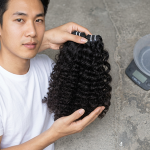 Extensions de cheveux humains bouclés indiens Remy vierges, tissées à la main, trame simple, 100g, en vrac, non traités, toutes couleurs, adaptés en double trame - Product Image 1