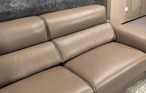 أريكة عصرية فاخرة للمنزل بعمق جلوس واسع ومريحة لغرفة المعيشة - Product Image 5