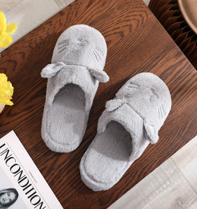Chaussons plats pour femmes les plus populaires avec semelle en TPR, doublure en peluche, chaussons en fourrure pour femmes de la meilleure qualité - Product Image 5