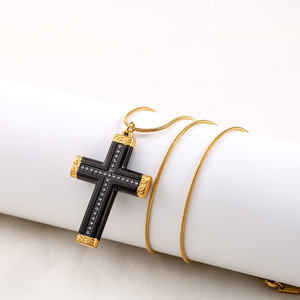 สร้อยคอจี้รูปกากบาทสำหรับผู้ชาย สแตนเลสสตีล ชุบทอง ประดับเพชรดำทรงเรขาคณิต ของขวัญเครื่องประดับ - Product Image 1