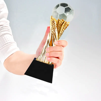 Trophée de ballon de football bon marché en gros Coupe de football Base en cristal noir poli avec impression UV pour les événements sportifs