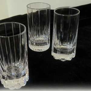 Vente directe d'usine Jiangzhiwu – <span class=keywords><strong>Verres</strong></span> <span class=keywords><strong>à</strong></span> whisky en forme d'étoile de 300 ml, sculptés <span class=keywords><strong>à</strong></span> la main, de haute qualité, style rétro classique et luxe léger - Product Image 4