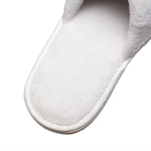 Pantofole personalizzate di lusso usa e getta personalizzate in velluto corallo bianco <span class=keywords><strong>per</strong></span> ospedali alberghi termali con Logo Hotel - Product Image 4