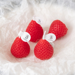 เทียนหอมกลิ่นสตรอว์เบอร์รี ขี้ผึ้งถั่วเหลือง รูปทรงผลไม้ประดิษฐ์ ของตกแต่งบ้าน ของขวัญ - Product Image 3